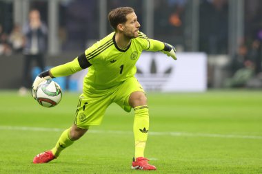 Milan, İtalya 20.03.2025: Almanya 'dan Oliver Baumann Uefa Milletler Ligi 2025 çeyrek final maçında Milano' daki Giuseppe Meazza Stadyumu 'nda İtalya ile Almanya arasındaki maçta görev aldı..