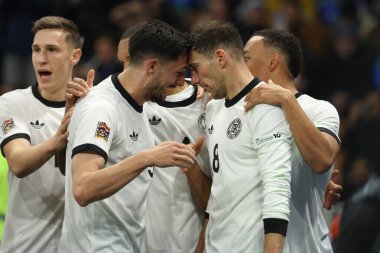 Milan, İtalya 20.03.2025: Alman Leon Goretzka golü attı ve Uefa Milletler Ligi 2025 çeyrek final, İtalya ile Almanya arasındaki futbol maçı Milano 'daki Giuseppe Meazza Stadyumu' nda kutladı..