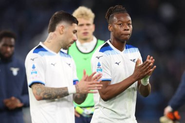 Roma, İtalya 31.03.2025: Lazio 'lu Lazio' lu Lazio 'lu Mattia Zaccagni, Lazio' lu Tijjani Noslin 'i İtalyan futbol şampiyonası Serie A Enilive 2024-2025 karşılaşmasında hayal kırıklığına uğrattı.