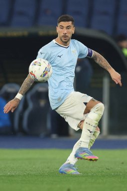 Roma, İtalya 13.4.2025: Lazio 'lu Mattia Zaccagni İtalya Futbol Şampiyonası sırasında Serie A Enilive 2024-2025 Derby karşılaşmasında Roma' daki Stadio Olimpico 'da SS Lazio AS Roma' ya karşı.