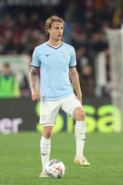Roma, İtalya 13.4.2025: İtalya futbol şampiyonluğu sırasında Lazio 'lu Nicolo Rovella Serie A Enilive 2024-2025 Derby karşılaşmasında Roma' daki Stadio Olimpico 'da SS Lazio AS Roma' ya karşı.
