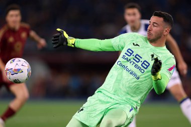 Roma, İtalya 19.4.2025: İtalyan futbolcu Lorenzo Montipo İtalya Futbol Şampiyonası sırasında Serie A Enilive 2024-2025 AS Roma 'da Hellas Verona' ya karşı Roma 'da Stadio Olimpico' da oynanan karşılaşma.