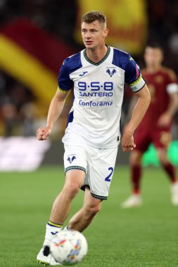 Roma, İtalya 19.4.2025: İtalyan futbolu şampiyonluğu sırasındaki Pawel Dawidowicz Serie A Enilive 2024-2025 Roma-Hellas Verona maçında Roma 'daki Stadio Olimpico' da.