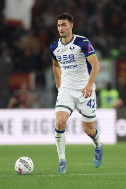 Roma, İtalya 19.4.2025: İtalyan futbol şampiyonası sırasında Verona 'dan Diego Coppola Serie A Enilive 2024-2025 Roma-Hellas Verona maçında Roma' da Stadio Olimpico 'da.