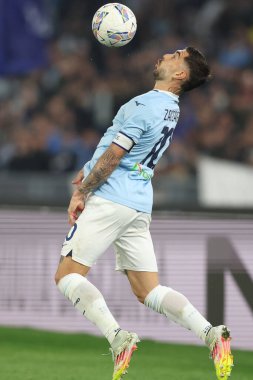 Roma, İtalya 28.4.2025: İtalyan futbol şampiyonluğu sırasında Parmalı Adrian Bernabe Serie A Enilive 2024-2025 Derby maçı sırasında SS Lazio ile Parma Calcio 1913 Roma 'daki Stadio Olimpico karşılaşmasında.