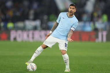 Roma, İtalya 28.4.2025: İtalyan futbol şampiyonluğu sırasında Parmalı Adrian Bernabe Serie A Enilive 2024-2025 Derby maçı sırasında SS Lazio ile Parma Calcio 1913 Roma 'daki Stadio Olimpico karşılaşmasında.