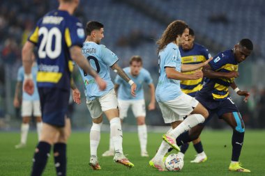 Roma, İtalya 28.4.2025: Lazio 'lu Matteo Guendouzi, İtalya Futbol Şampiyonası sırasında Parma' lı Bonny Serie A Enilive 2024-2025 Derby karşılaşması SS Lazio - Parma Calcio 1913 Roma 'daki Stadio Olimpico' da.