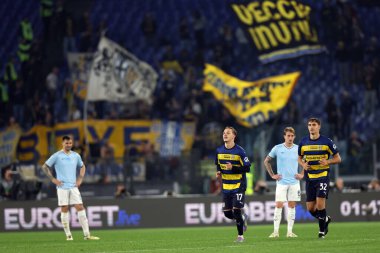 Roma, İtalya 28.4.2025: Parma 'dan Jacob Ondrejka gol attı ve İtalya futbol şampiyonası Serie A Enilive 2024-2025 derby karşılaşmasında takımla birlikte Roma' daki Stadio Olimpico 'da SS Lazio-Parma Calcio 1913 karşılaşmasını kutladı..