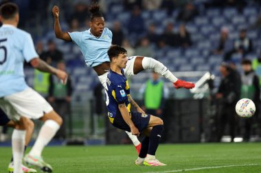 Roma, İtalya 28.4.2025: Lazio 'dan Tijjani Noslin, İtalya futbol şampiyonluğu sırasında Parma' dan Enrico Del Prato Serie A Enilive 2024-2025 Derby karşılaşmasında SS Lazio - Parma Calcio 1913 Roma 'daki Stadio Olimpico karşılaşmasında.