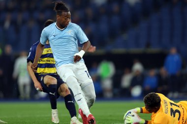 Roma, İtalya 28.4.2025: Lazio 'lu Tijjani Noslin İtalya Futbol Şampiyonası sırasında Serie A Enilive 2024-2025 Derby karşılaşmasında SS Lazio - Parma Calcio 1913 Roma' daki Stadio Olimpico.