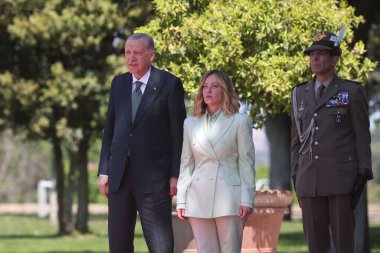Roma, İtalya 29.4.2025: İtalya Başbakanı Giorgia Meloni, Türkiye Cumhurbaşkanı Recep Tayyip Erdoğan 'ı Roma ile Ankara arasındaki dördüncü zirvenin yapılacağı Villa Pamphili' de karşıladı