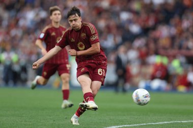 Roma, İtalya 04.05.2025: İtalya Futbol Şampiyonası sırasında Romanyalı Niccolo Pisilli Serie A Enilive 2024-2025 Roma ACF Fiorentina 'ya karşı Roma' daki Stadio Olimpico 'da oynanan karşılaşma.