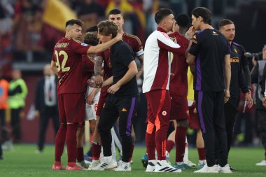 Roma, İtalya 04.05.2025: Roman Stephan El Shaarawy, Roman Gianluca Mancini, İtalyan futbol şampiyonası sonunda Eduardo Love Serie A Enilive 2024-2025 Roma ACF Fiorentina 'ya karşı Roma' daki Stadio Olimpico 'da oynanan karşılaşma.