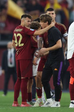 Roma, İtalya 04.05.2025: Roman Stephan El Shaarawy, Roman Gianluca Mancini, İtalyan futbol şampiyonası sonunda Eduardo Love Serie A Enilive 2024-2025 Roma ACF Fiorentina 'ya karşı Roma' daki Stadio Olimpico 'da oynanan karşılaşma.