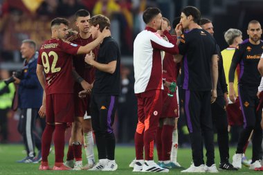 Roma, İtalya 04.05.2025: Roman Stephan El Shaarawy, Roman Gianluca Mancini, İtalyan futbol şampiyonası sonunda Eduardo Love Serie A Enilive 2024-2025 Roma ACF Fiorentina 'ya karşı Roma' daki Stadio Olimpico 'da oynanan karşılaşma.