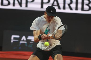 Roma İtalya 05.05.2025: Jannik Sinner 'ın ilk antrenman oturumu, diskalifiye olduktan sonra, 2025 Roma Uluslararası Tenis Şampiyonası' nda.