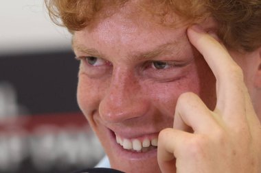 Roma İtalya 05.05.2025: Jannik Sinner için diskalifiye olduktan sonra ilk basın toplantısı, Roma 'daki Foro Italico merkez mahkemesinin basın odasında 2025 İbnl uluslararası tenis turnuvasında gerçekleşti.