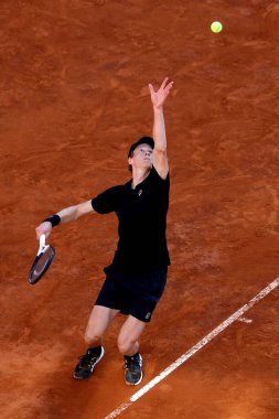 Roma, İtalya 18 Mayıs 2025: Erkekler finali, erkekler tekler, Roma 'da Foro Italico' da düzenlenen Internazionali BNL d 'Italia 2025 ATP Masters 1000' de Carlos Alcaraz (ESP) karşısında Jannik Sinner (ITA) ile eşleşti..