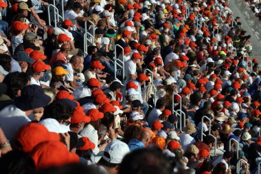Roma, İtalya 18 Mayıs 2025: Foro Italico 'daki Internazionali BNL d' Italia 2025 ATP Masters 1000 'de oynanan final karşılaşmasını binlerce taraftar izlemek üzere tribünlerde Jannik Sinner (ITA) ile Carlos Alcaraz (ESP) karşılaşacak..