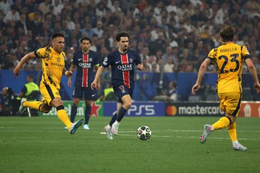 Münih, Almanya 31 Mayıs 2025: Lautaro Martinez, Vitinha 2024-2025 UEFA Şampiyonlar Ligi final maçı sırasında Paris Saint Germain ile Inter Milan arasında Münih 'teki Allianz Arena' da oynandı..