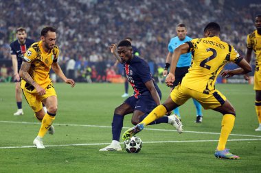 Münih, Almanya 31 Mayıs 2025:\ p15 Inter 'den Denzel Dumfries 2024-2025 UEFA Şampiyonlar Ligi final maçı sırasında Paris Saint Germain ile Inter Milan arasında Münih' teki Allianz Arena 'da oynanacak..