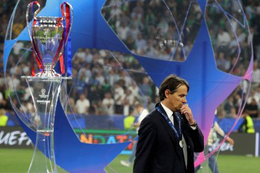 Münih, Almanya 31 Mayıs 2025: Simone Inzaghi Inter 'in teknik direktörü 2024-2025 UEFA Şampiyonlar Ligi Finali' nde Inter Milan ile oynanan Allianz Arena maçında kaybetti.