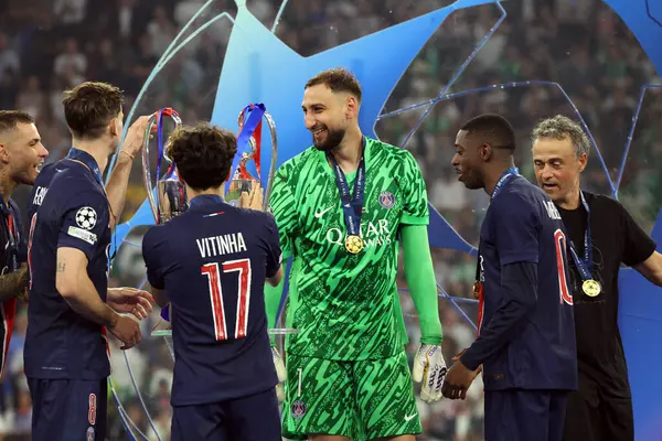 Münih, Almanya 31 Mayıs 2025: 2024-2025 UEFA Şampiyonlar Ligi Finali sırasında Donnarumma 'nın sevinci Paris Saint Germain ile Inter Milan arasında Münih' teki Allianz Arena 'da oynanan karşılaşma.
