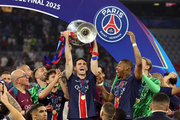 Münih, Almanya 31 Mayıs 2025: 2024-2025 UEFA Şampiyonlar Ligi final maçı sırasında Münih 'teki Allianz Arena' da Paris Saint Germain ile Inter Milan arasında oynanacak..