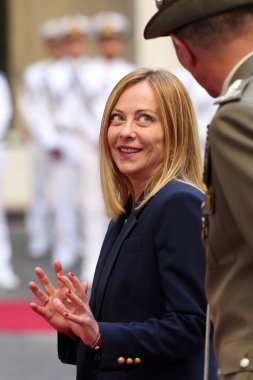 Roma, İtalya, 3 Haziran 2025: İtalya Başbakanı Giorgia Meloni, Fransa Cumhuriyeti Başkanı Emmanuel Macron ile Palazzo Chigi 'de buluştu..