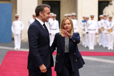 Roma, İtalya, 3 Haziran 2025: İtalya Başbakanı Giorgia Meloni, Fransa Cumhuriyeti Başkanı Emmanuel Macron ile Palazzo Chigi 'de buluştu..