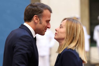 Roma, İtalya, 3 Haziran 2025: İtalya Başbakanı Giorgia Meloni, Fransa Cumhuriyeti Başkanı Emmanuel Macron ile Palazzo Chigi 'de buluştu..