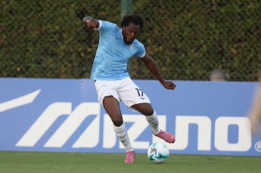 Formello, İtalya 20 Temmuz 2025: S.S. Lazio takımından Nuno Tavares, Formello 'daki Mirko Fersini Stadyumu' nda Ss Lazio 'ya karşı oynanan 20 yaş altı sahasında maç yapıyor.
