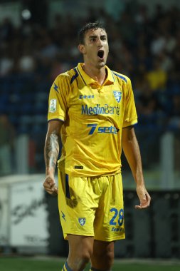 Frosinone, İtalya - 24 Ağustos 2025: Frosinone takımlarından Massimo Zilli, Frosinone 'nin Benito Stirpe Stadyumu' nda Frosinone Calcio 'nun US Avellino' ya karşı oynadığı 1..