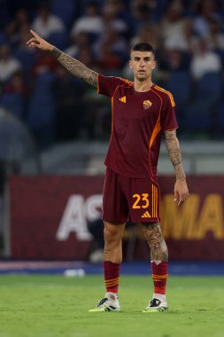 Roma, İtalya - 23 Ağustos 2025: Romanyalı Gianluca Mancini, Roma 'daki Olimpiyat Stadyumu' nda Roma - Bologna FC 1909 arasındaki Serie A Enilive 2025-2026 maçının birinci gününde görev başında görüldü.