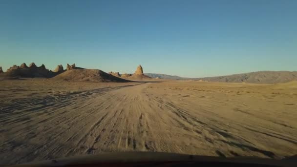 Trona Pinnacles Mojave Desert Road Driving Plate 프론트 캘리포니아 — 비디오