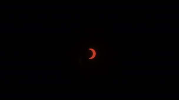 Сонячне Затемнення 2023 Місяць Півмісяць Сонце Червоним Фільтром Астрофотографія — стокове відео