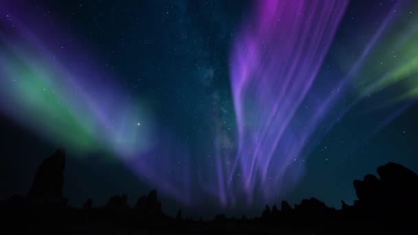 Aurora Purple Green Milky Way Galaxy Trona Pinnacles Loop 14Mm — Stock video