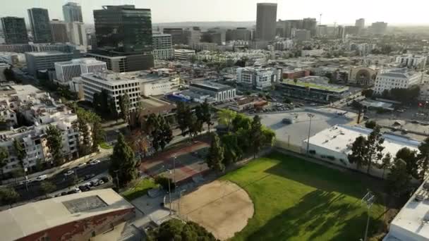 앤젤레스 센터에서 램파트 빌리지 캘리포니아 미국에서 기울기 — 비디오