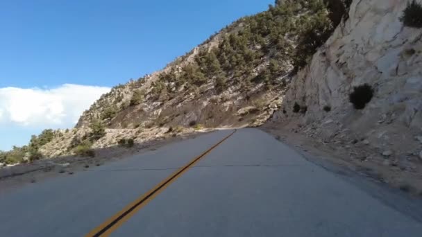 Sierra Nevada Mts Horseshoe Meadow Road Ascend Multicam Placa Conducción — Vídeo de stock