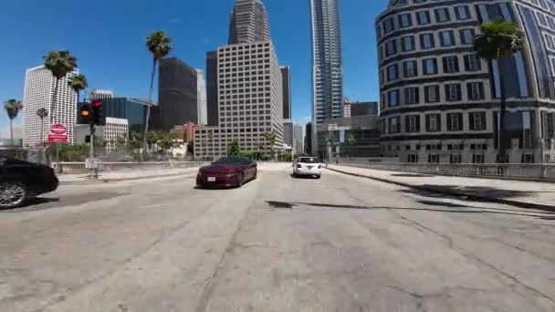 ロサンゼルス ダウンタウン ウィルシャー ブルバード イーストバウンド フロントビュー ブリッジ 110 フリーウェイドライビングプレート カリフォルニア州 — ストック動画
