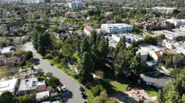 Mid Wilshire Hava Kuvvetleri 'nden Los Angeles Kaliforniya' da Vuruldu