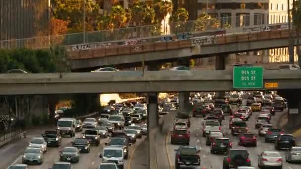 Mirando Sobre Los Angeles Downtown 110 Autopista Sunset Tráfico Telefoto — Vídeos de Stock