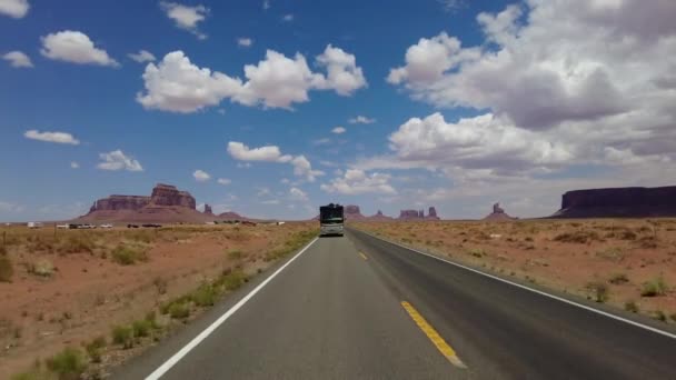 驾驶牌匾谷场景Hwy163 S22后视镜亚利桑那州犹他州美国西南部 — 图库视频影像