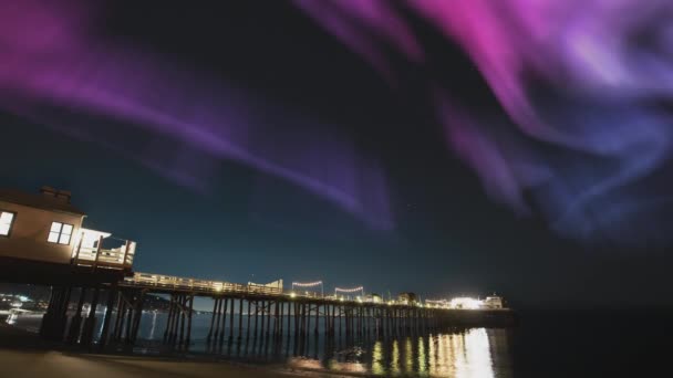 Furtuna Solară Aurora Orion Deasupra Malibu Pier California — Videoclip de stoc