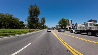 Beverly Hills Santa Monica Bulvarı Westbound Arka Manzara 03 Wilshire Bulvarı sürücü plakası ABD Ultra Geniş