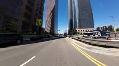 Los Angeles Şehir Merkezi Grand Ave Southbound 05 Arka Manzara 4. St Driving Plate Kaliforniya ABD Ultra Geniş
