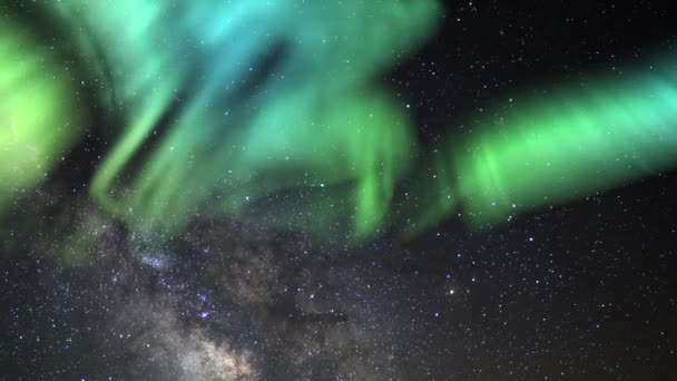 Aurora Vía Láctea Galaxia Time Lapse Cielo Nocturno Luces Boreales — Vídeo de stock
