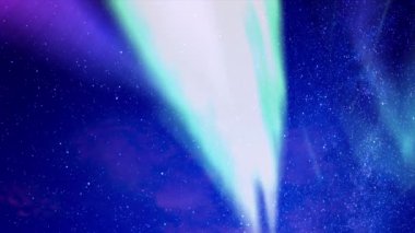 Aurora Parlayan Yeşil Mor ve Samanyolu Galaksi Döngüsü