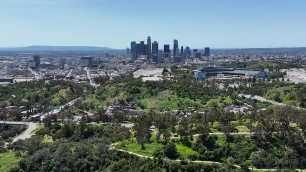 Los Angeles Centrum Grand View Point Top Aerial Shot Elysian — Stockvideo