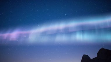 Aurora Dusk 'tan Samanyolu Galaksisi' ne Zaman Hızı ve Aquarids Meteor Yağmuru Uçurumun Üzerinde